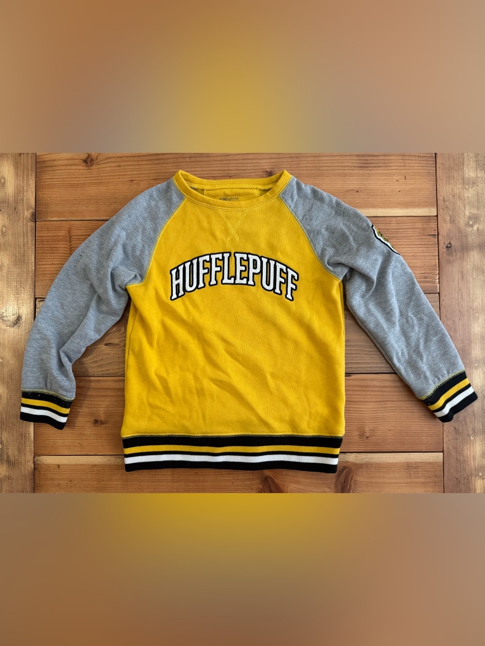 Kids' Yellow & Gray Raglan Wizarding World of Harry Potter Hufflepuff Sweatshirt